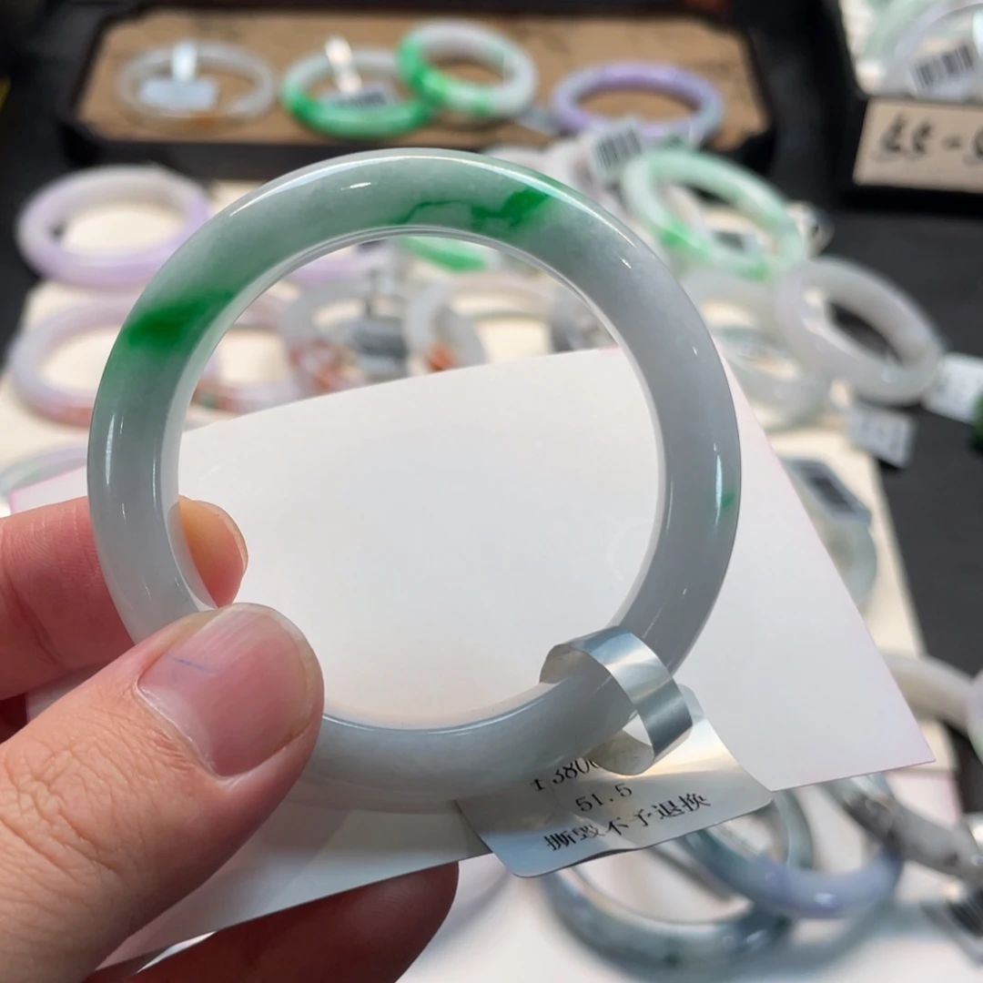 翡翠未镶嵌手镯99号 51.5正圈 有纹