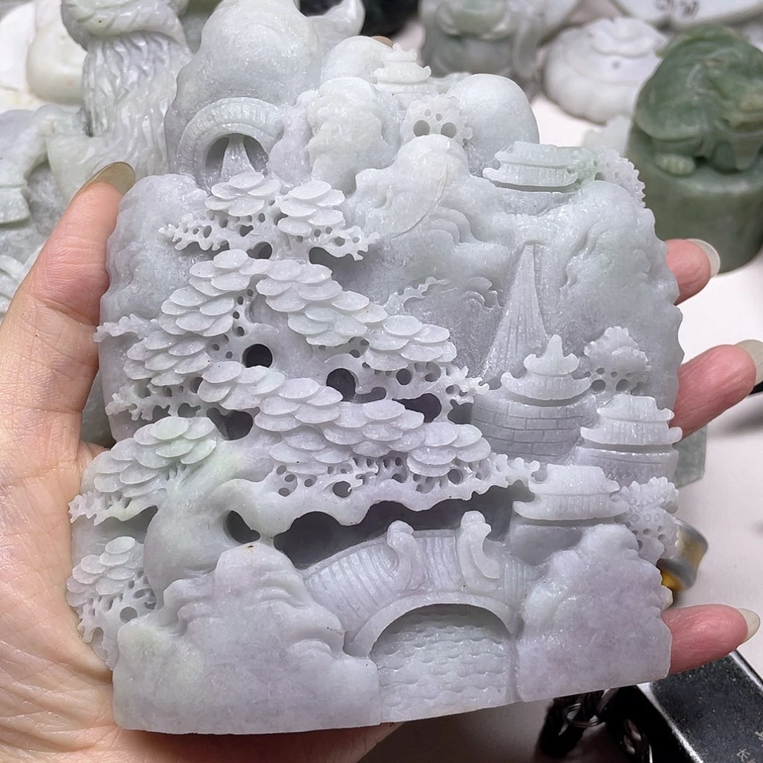 未镶嵌定制翡翠笑**湖翡翠