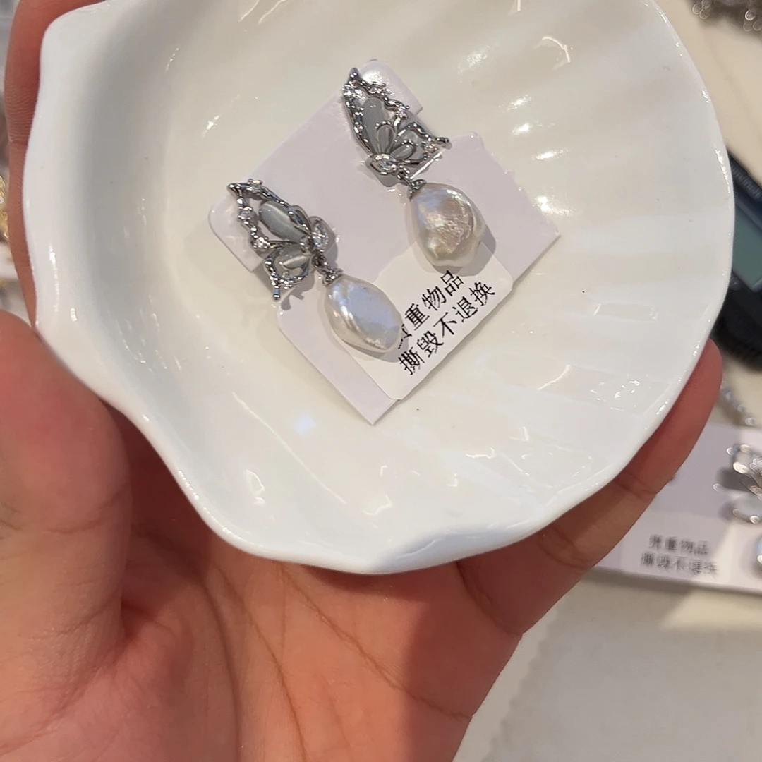 合金淡水珍珠耳饰