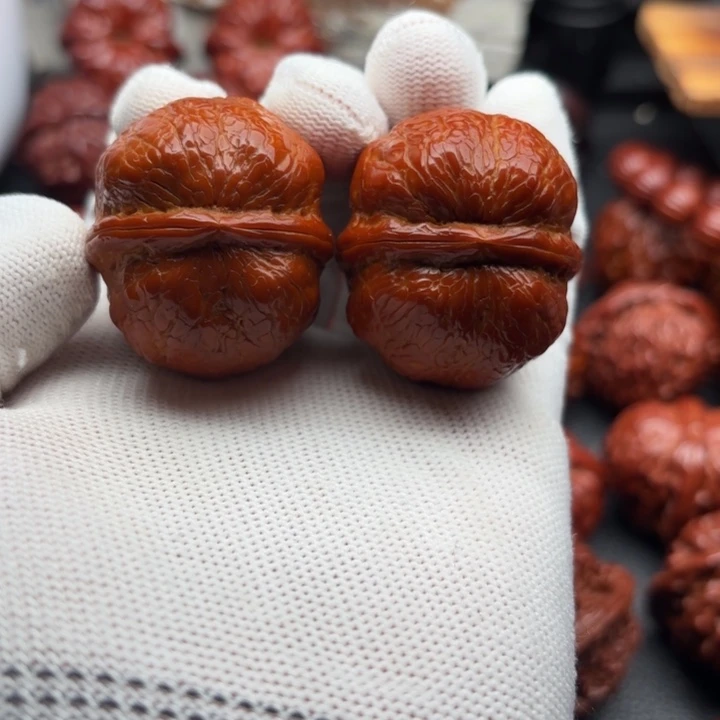 文玩核桃吊坠萌萌包