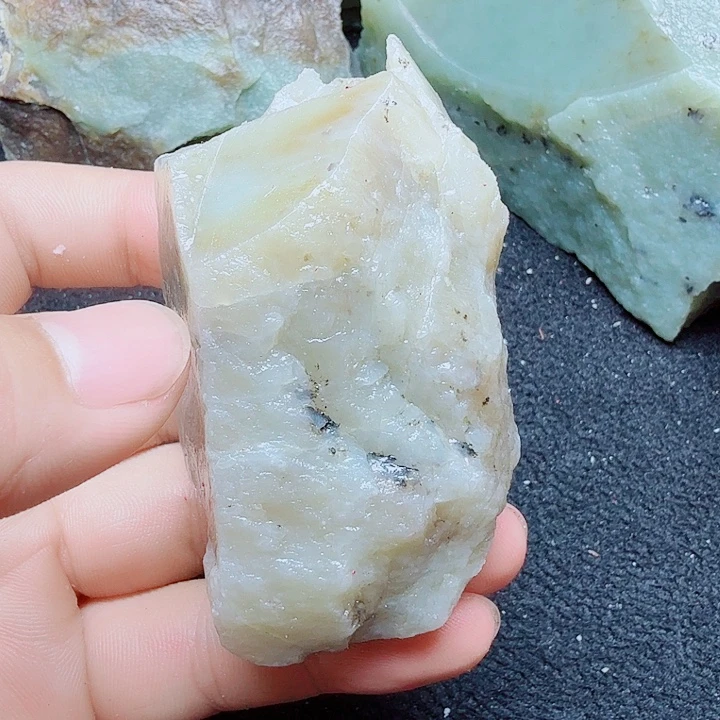 未镶嵌和田玉（糖玉）珠宝半成品