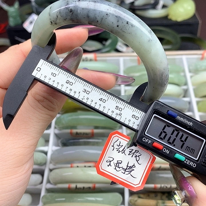 蛇纹石玉手镯未镶嵌1031