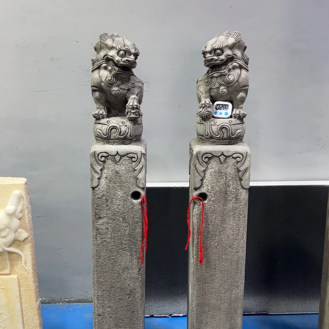 青石材质拴马桩一对