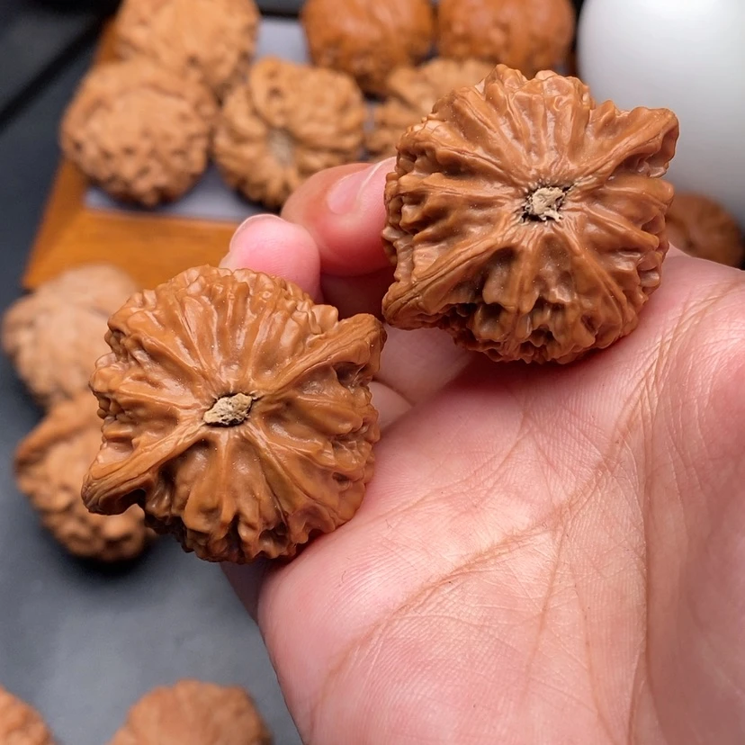 【闪购商品】文玩核桃把件活**里宫灯