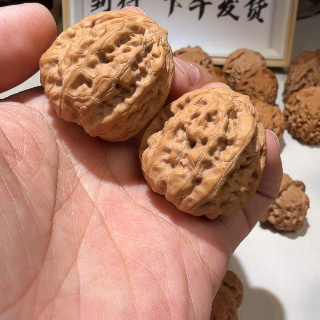 文玩核桃吊坠原树水晶蛤蟆