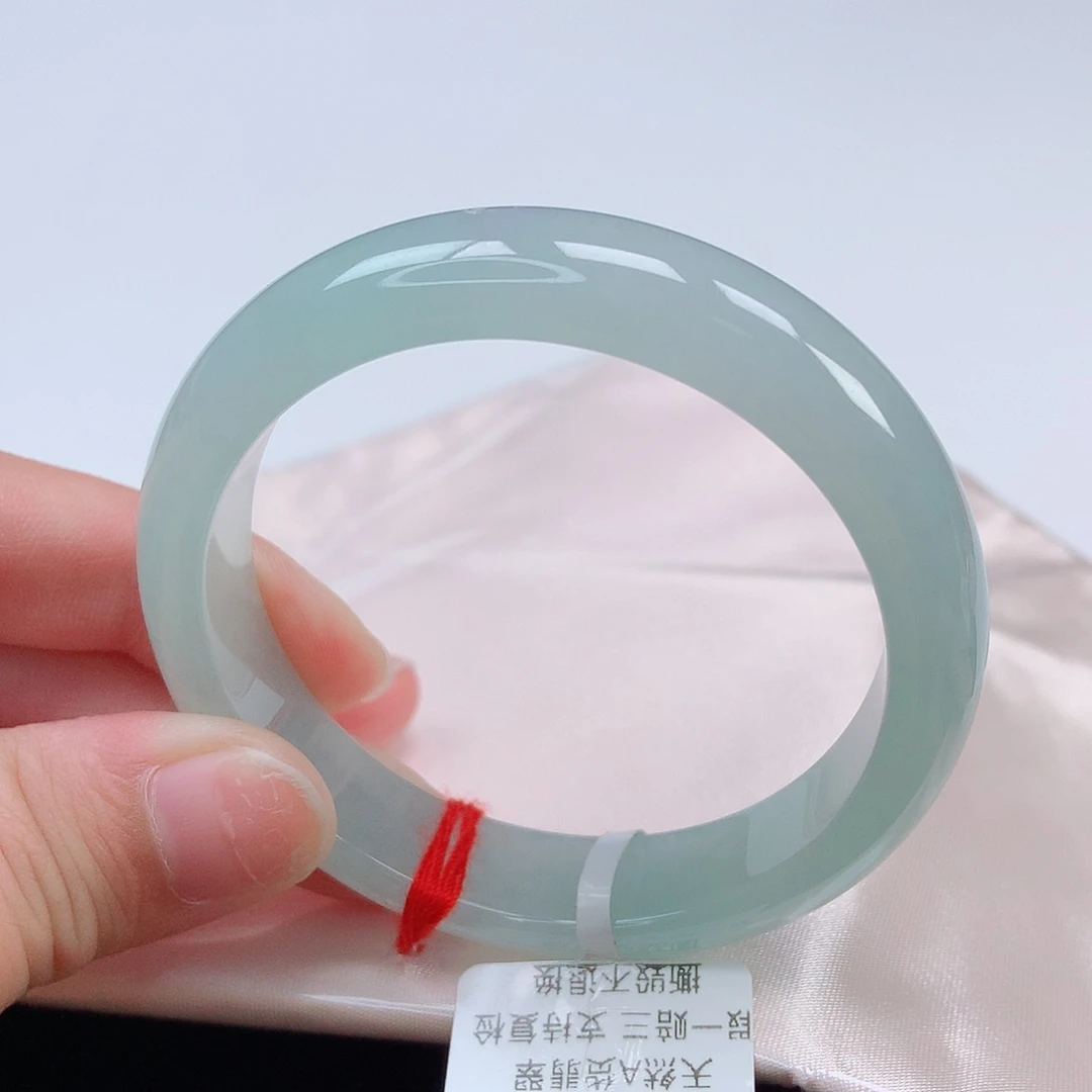 翡翠手镯未镶嵌52正圈