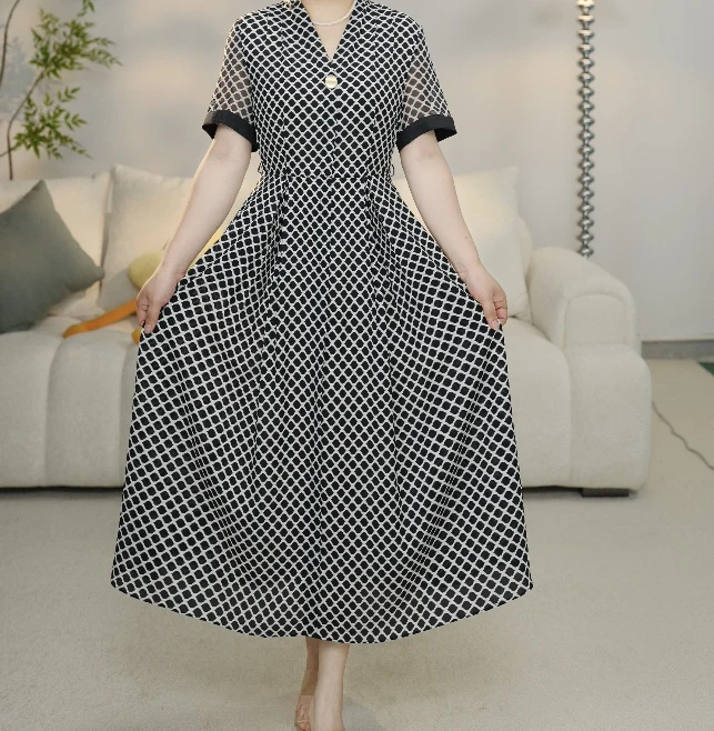 X019连衣裙碎花显瘦时尚夏季小个子法式收腰气质