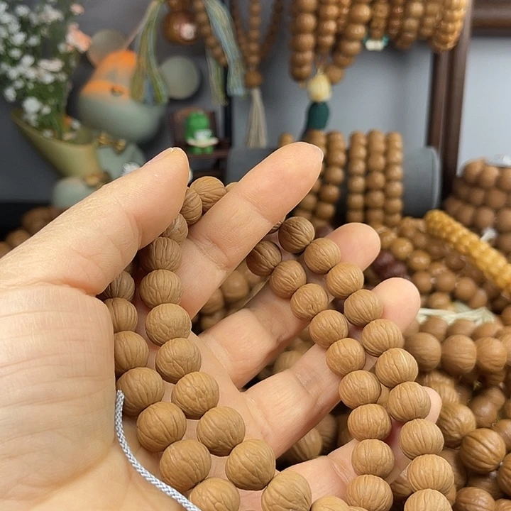 种***花枣木原皮原色手串土豪