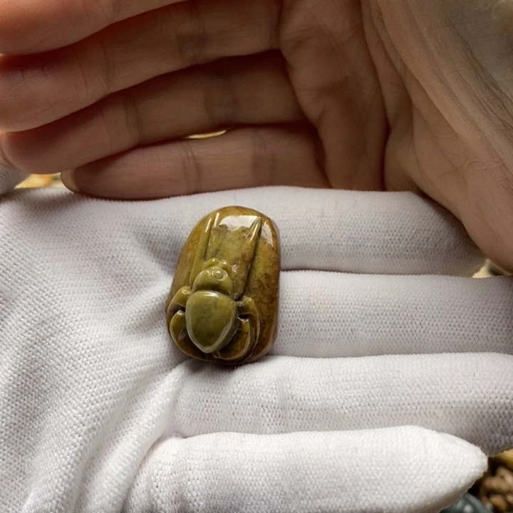 岫岩河磨玉（透闪石质玉）手串未镶嵌默*