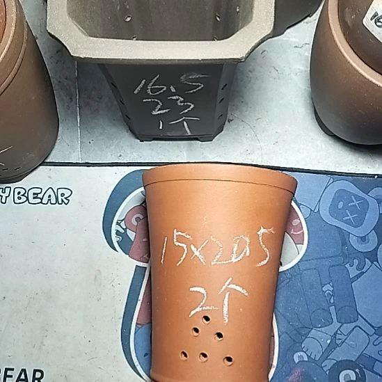 红泥新品两个花盆微瑕