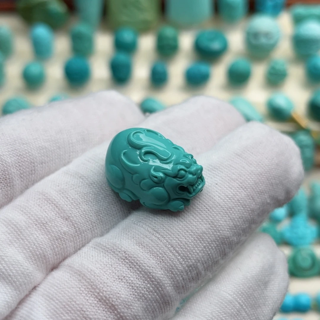 未镶嵌绿松石珠宝奇石