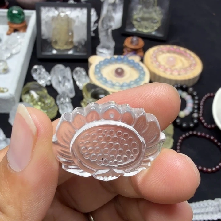 未镶嵌颈饰水晶水晶
