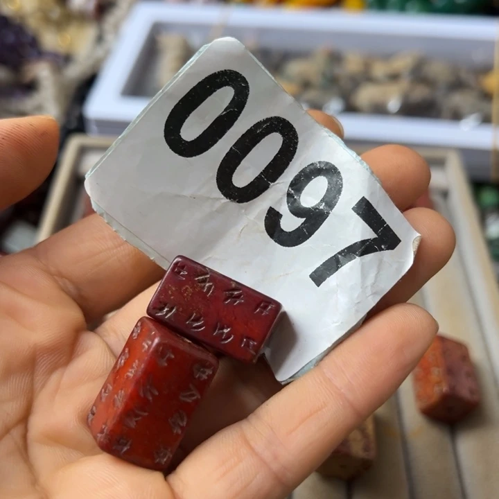 和田玉（糖玉）未镶嵌颈饰?****）