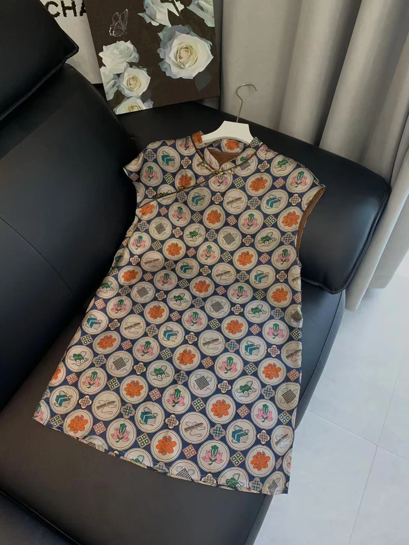 九月 文房四宝-奥黛 新中式提花百搭宽松时尚飞袖老钱风马甲裙