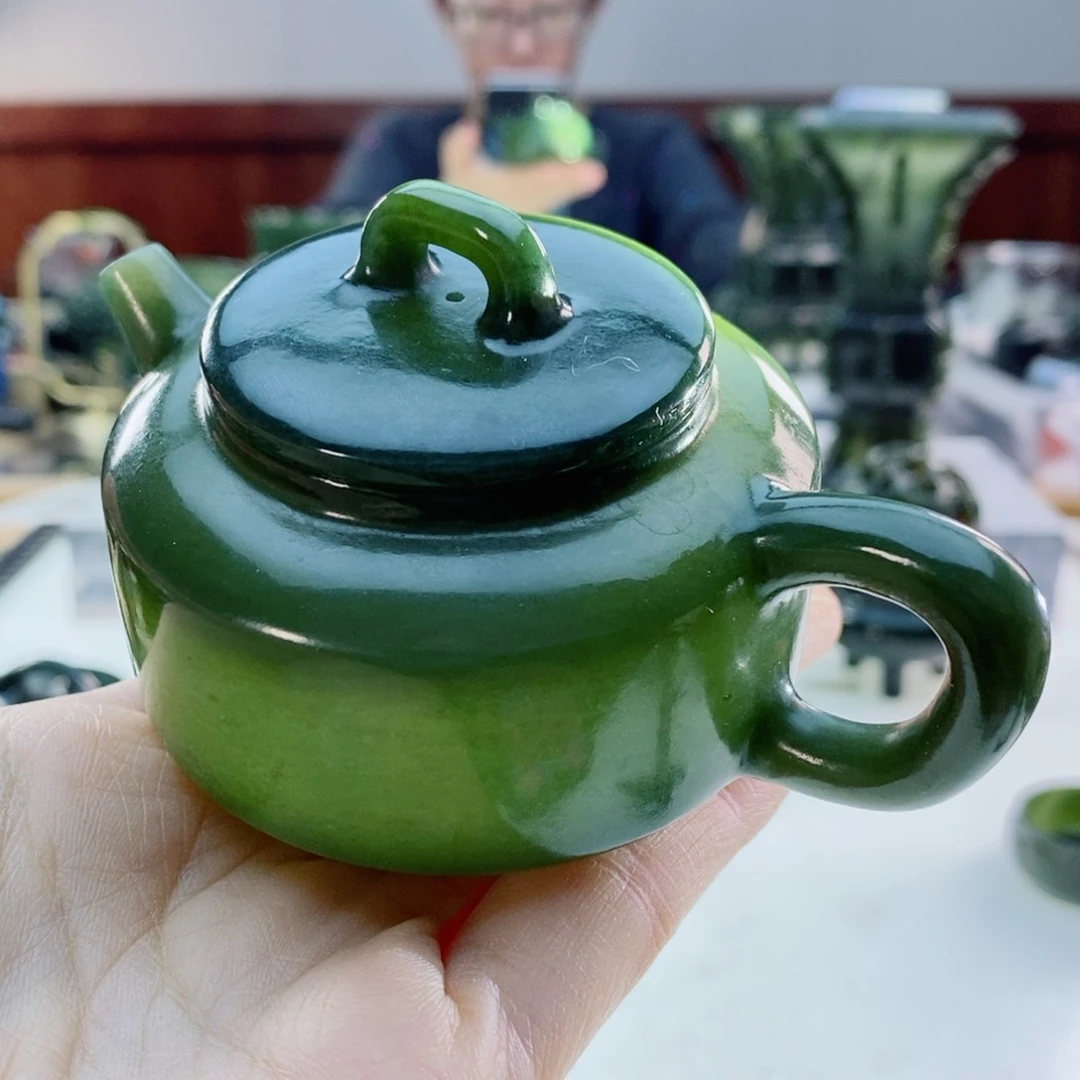 未镶嵌和田玉摆件周盘壶