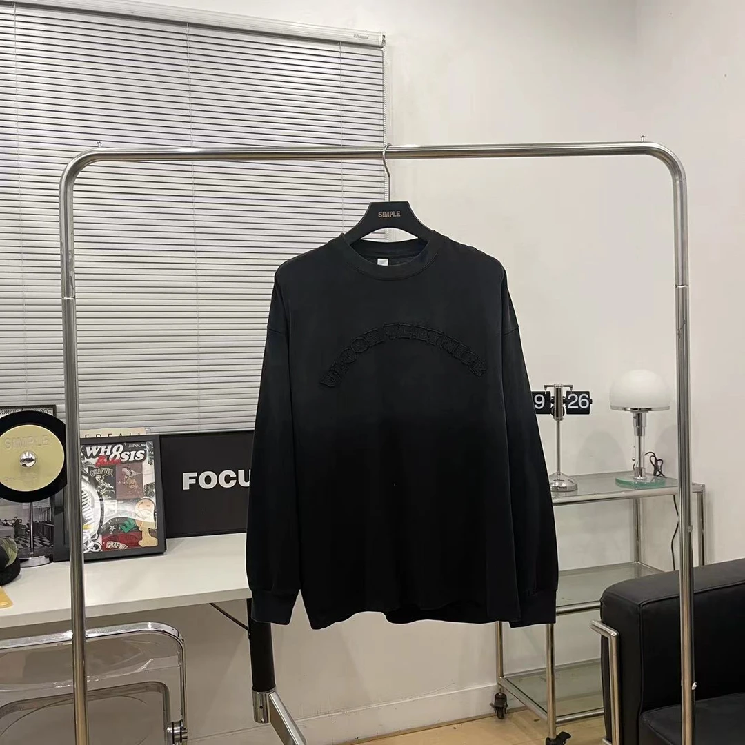 （走线没走好有针眼！不影响穿着！介意勿拍）300克重磅贴布刺绣长袖