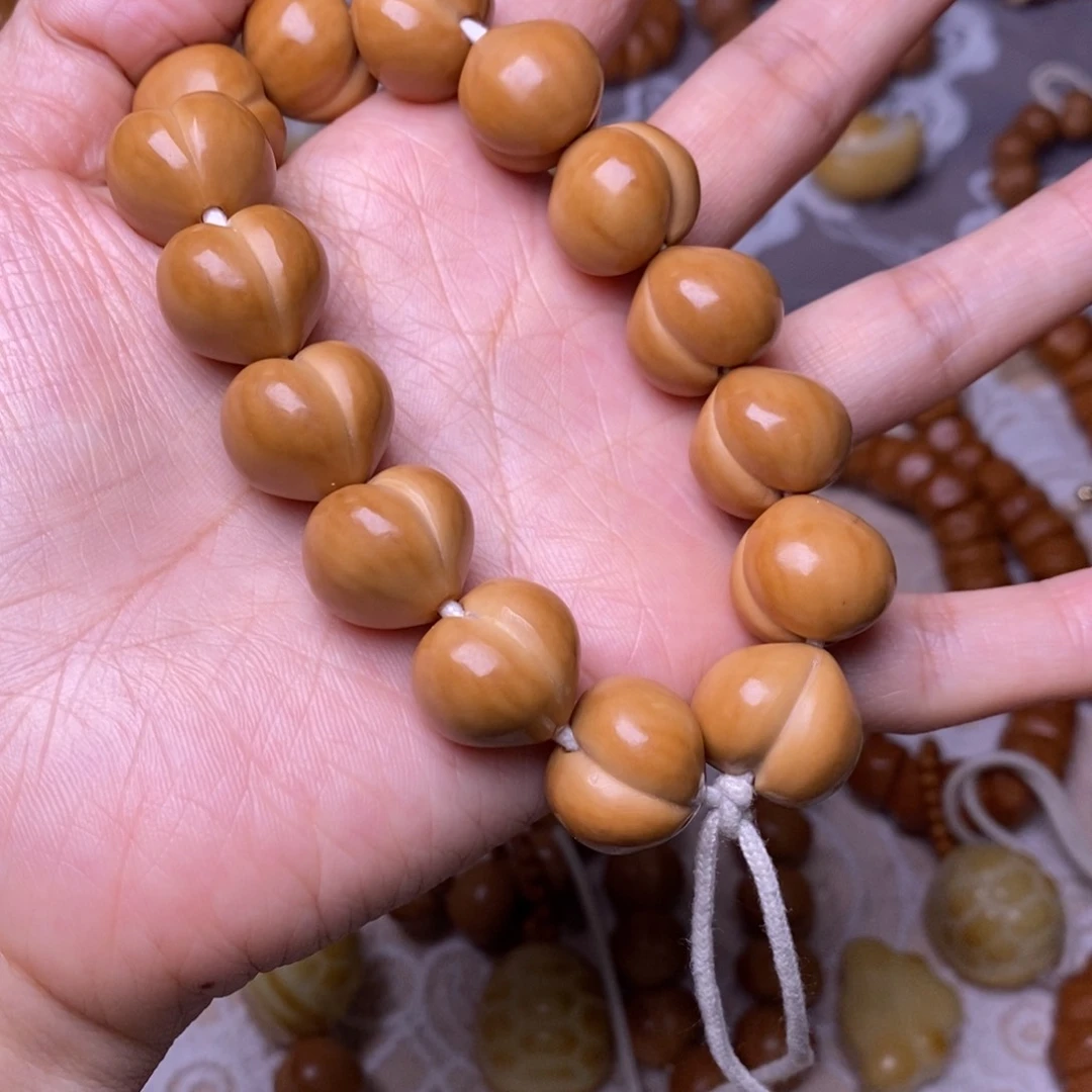 把件猴头核桃柯基屁桃高定