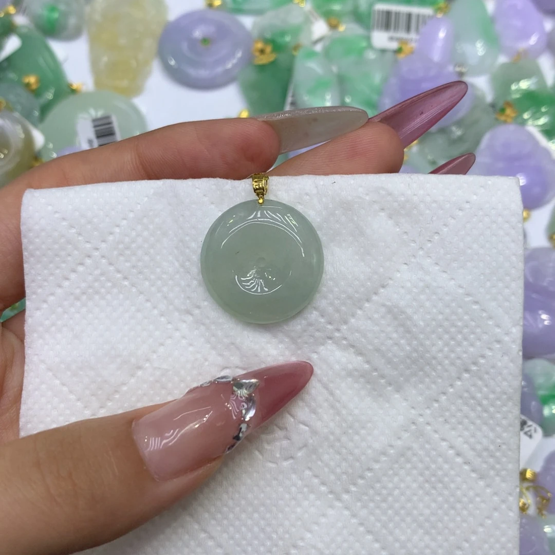 翡翠18K金镶嵌颈饰11111111111