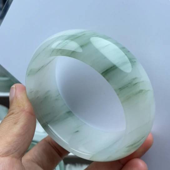 未镶嵌手镯石英质玉（金丝玉）