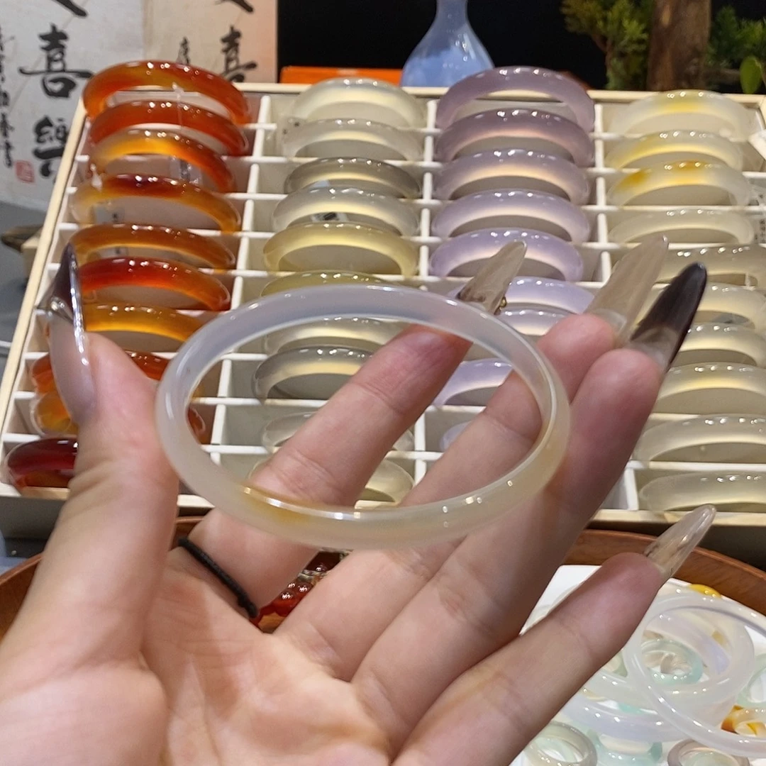 ·***意玛瑙/玉髓未镶嵌手镯不退不换