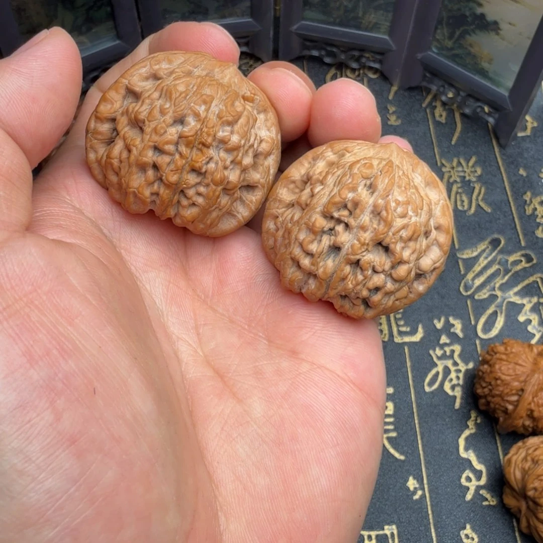 文玩核桃把件兴隆血麒麟38练手对