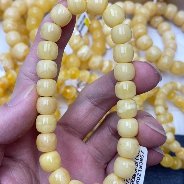 琥珀未镶嵌珠宝奇石15