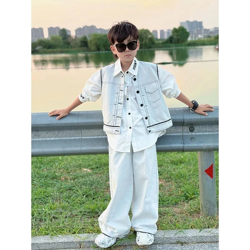 男童秋季新款时尚百搭简约无袖背心牛仔套装中大童韩版宽松三件套