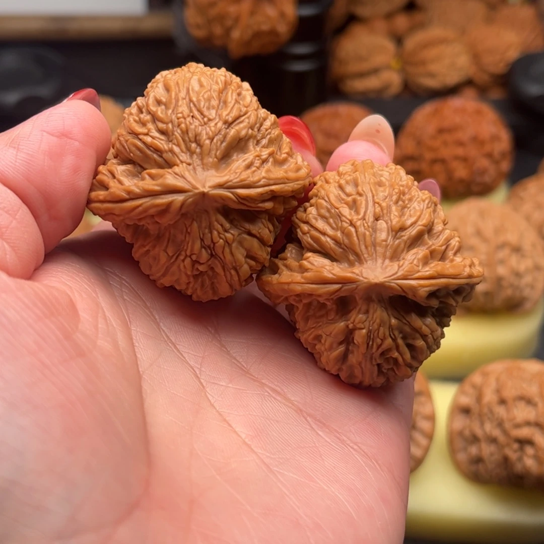 把件核桃南疆石40.41