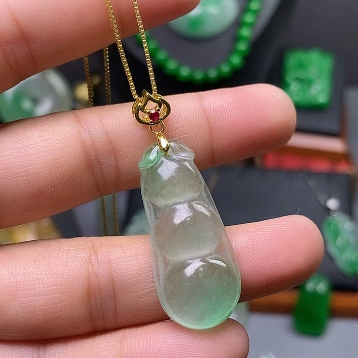 吊坠(赠链)未镶嵌翡翠