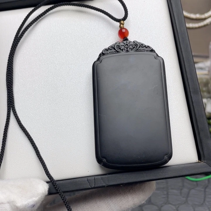 和田玉（墨玉）未镶嵌项链无事牌