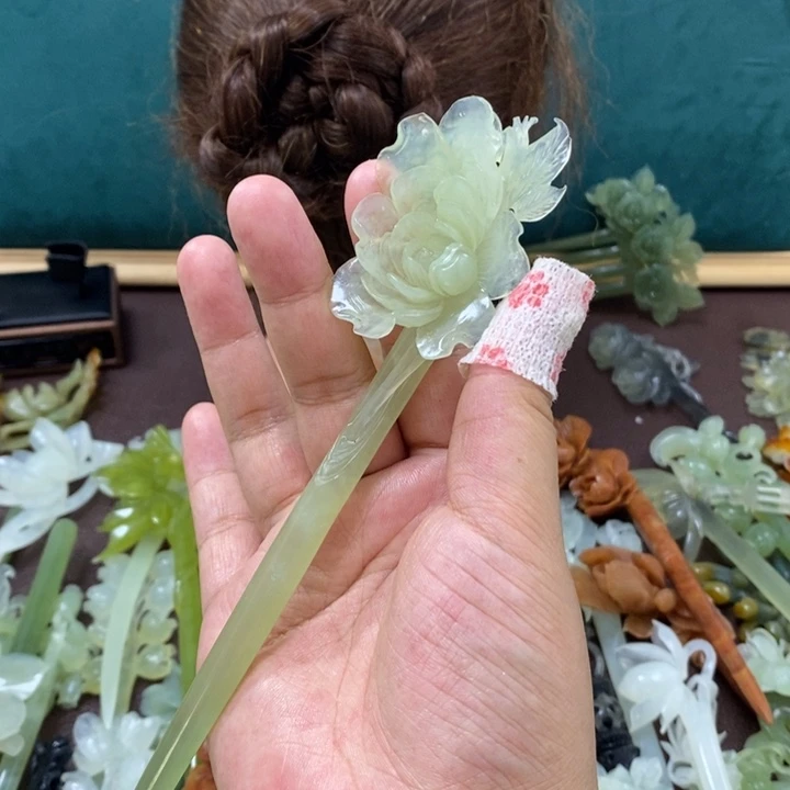 蛇纹石玉发饰未镶嵌、****糖