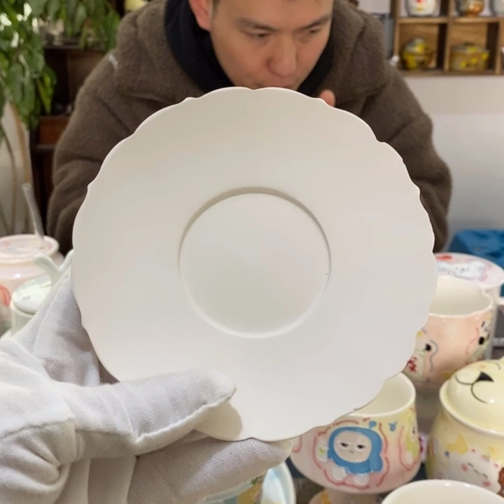 杯虾****￥绣球景德镇釉下彩手绘