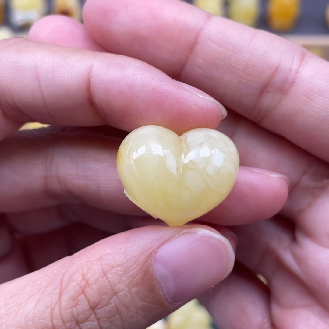 裸石琥珀未镶嵌蜜蜡