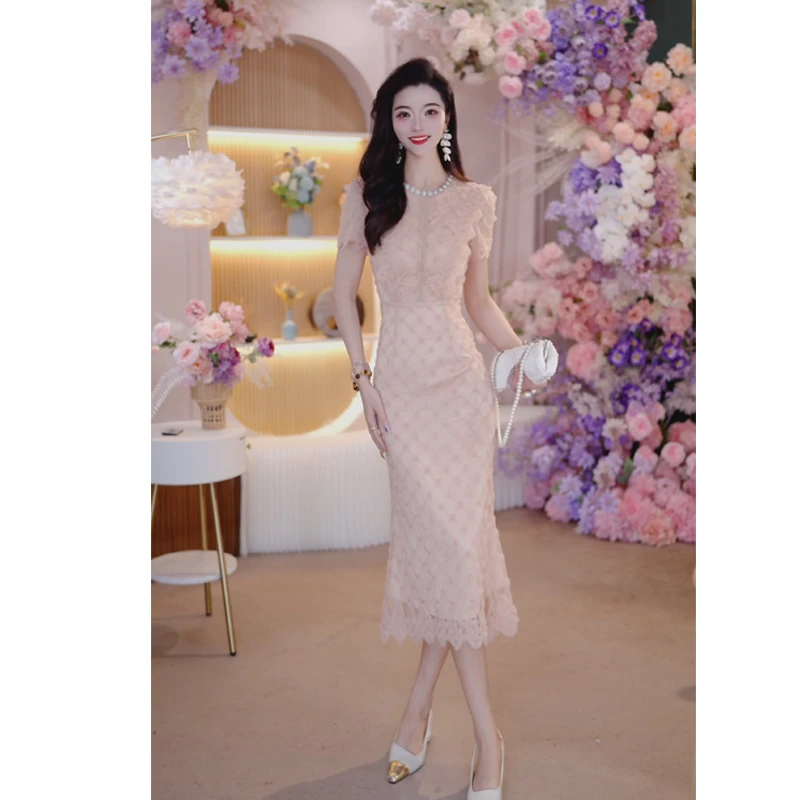 2025夏季新款时尚气质修身轻奢立体花朵钉珠蕾丝短袖连衣裙6200