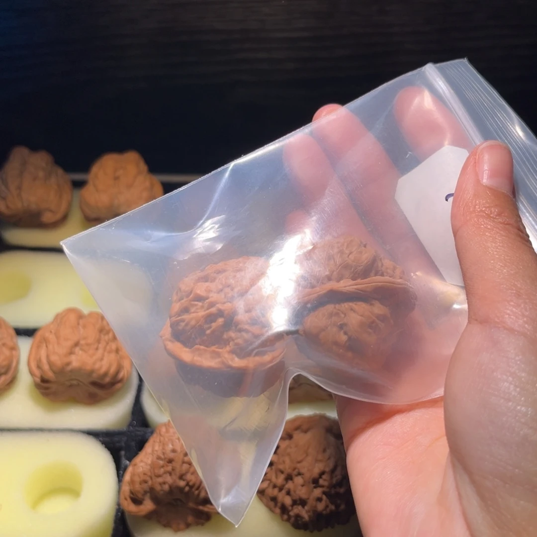 唐***肉吊坠文玩核桃蛤蟆