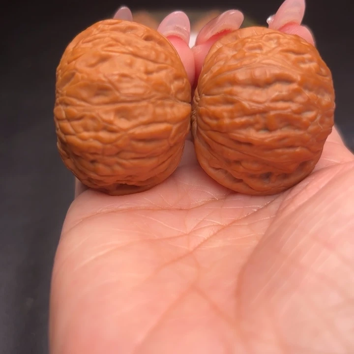 桃核把件41铁锤狮子头