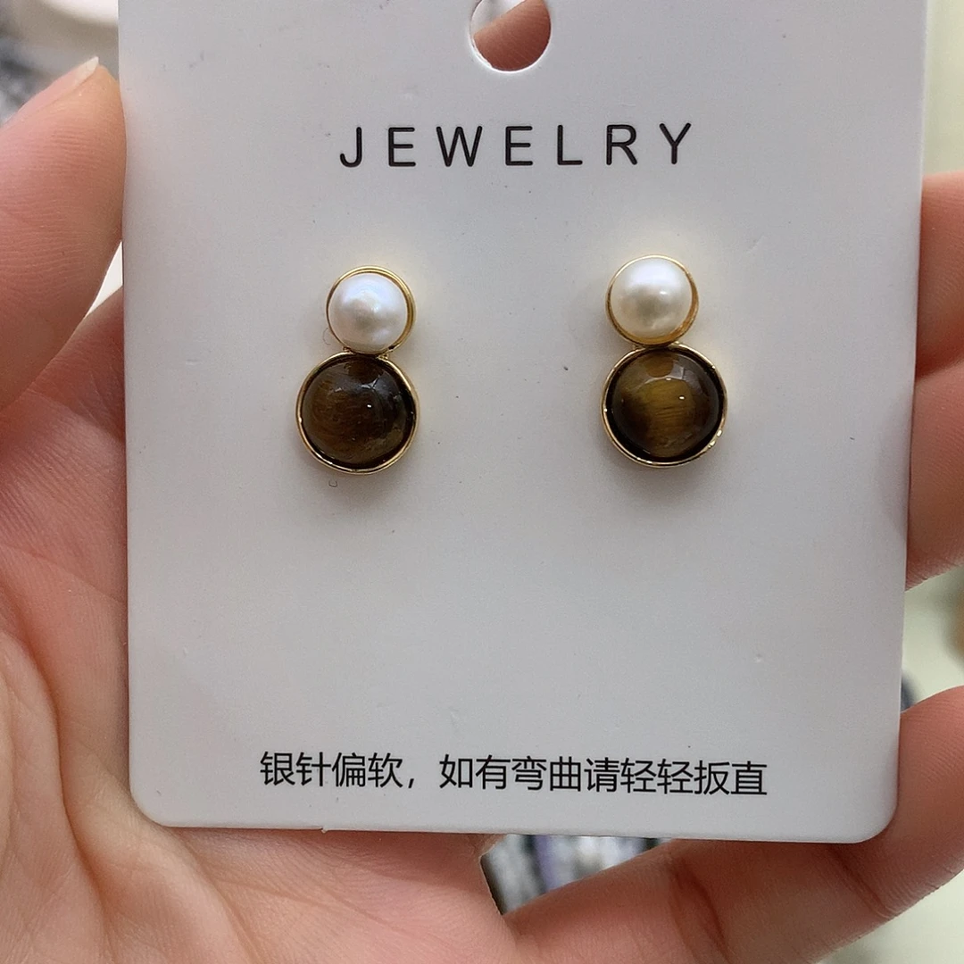 淡水珍珠银S925镶嵌耳饰