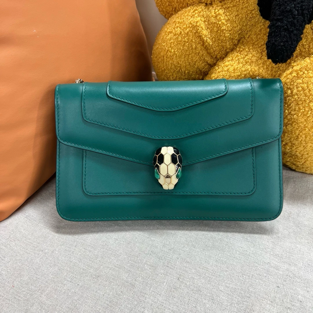 95新 BVLGARI/宝格丽 Serpenti Forever 祖母绿 蛇头包 小号