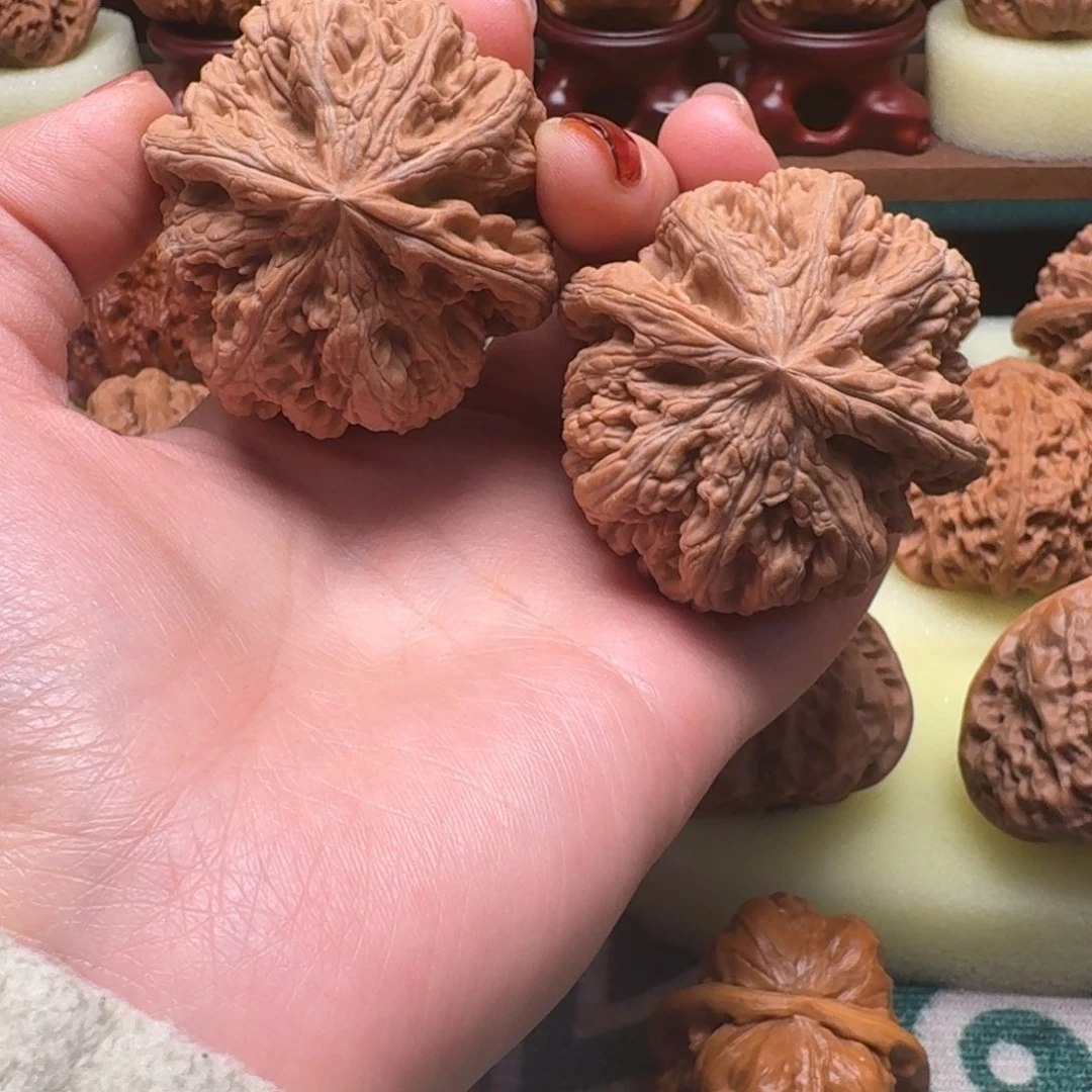 文玩核桃吊坠48球筋