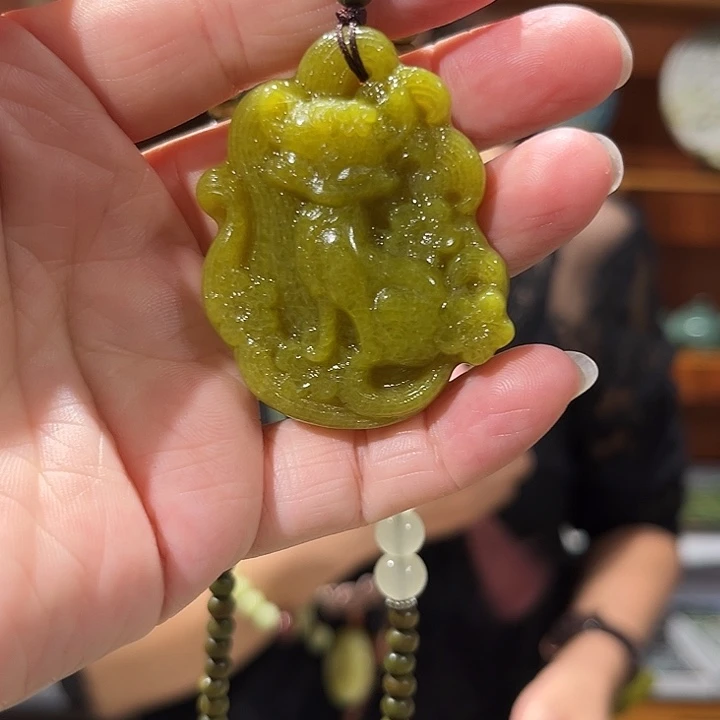 未镶嵌岫玉毛衣链