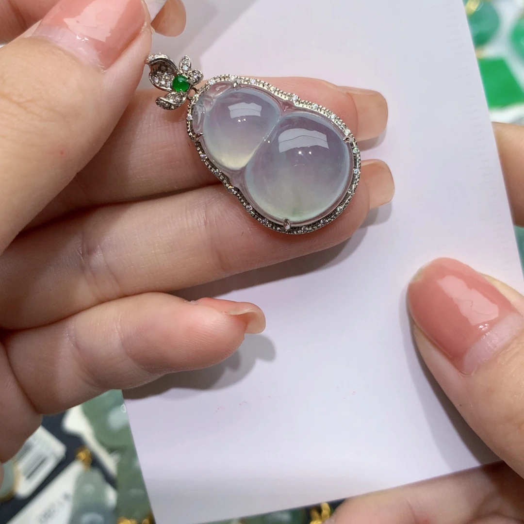 翡翠颈饰18K金镶嵌葫芦