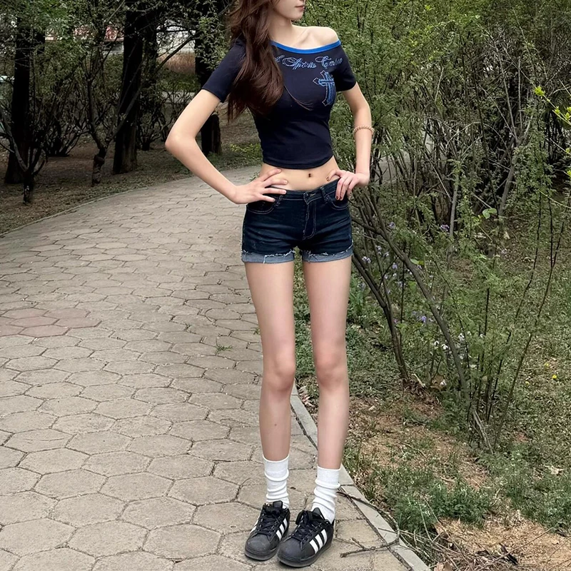 大码美式辣妹复古显瘦牛仔短裤女夏季低腰显瘦卷边包臀a字热裤潮