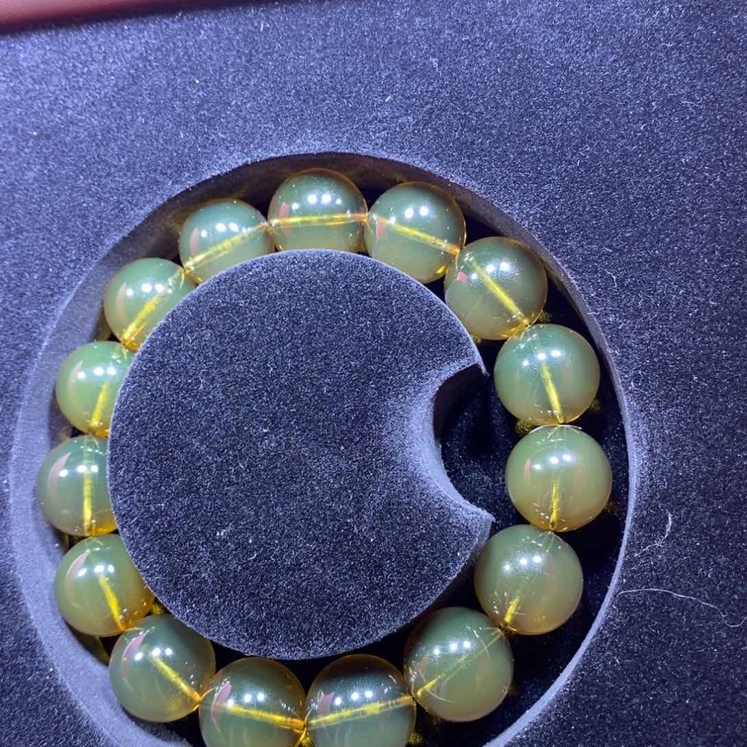 未镶嵌琥珀珠宝奇石