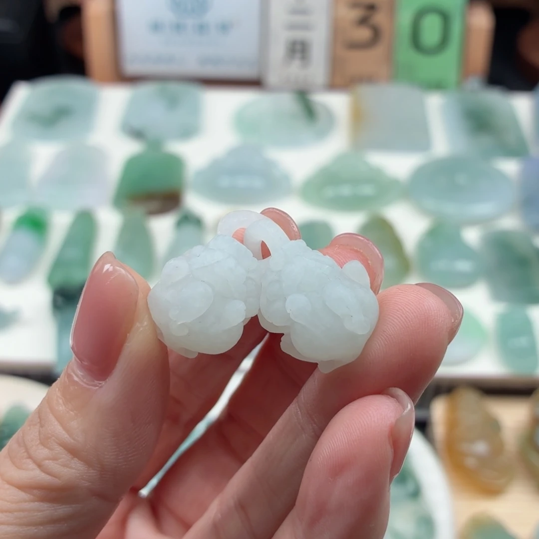 定制翡翠未镶嵌天然A货翡翠