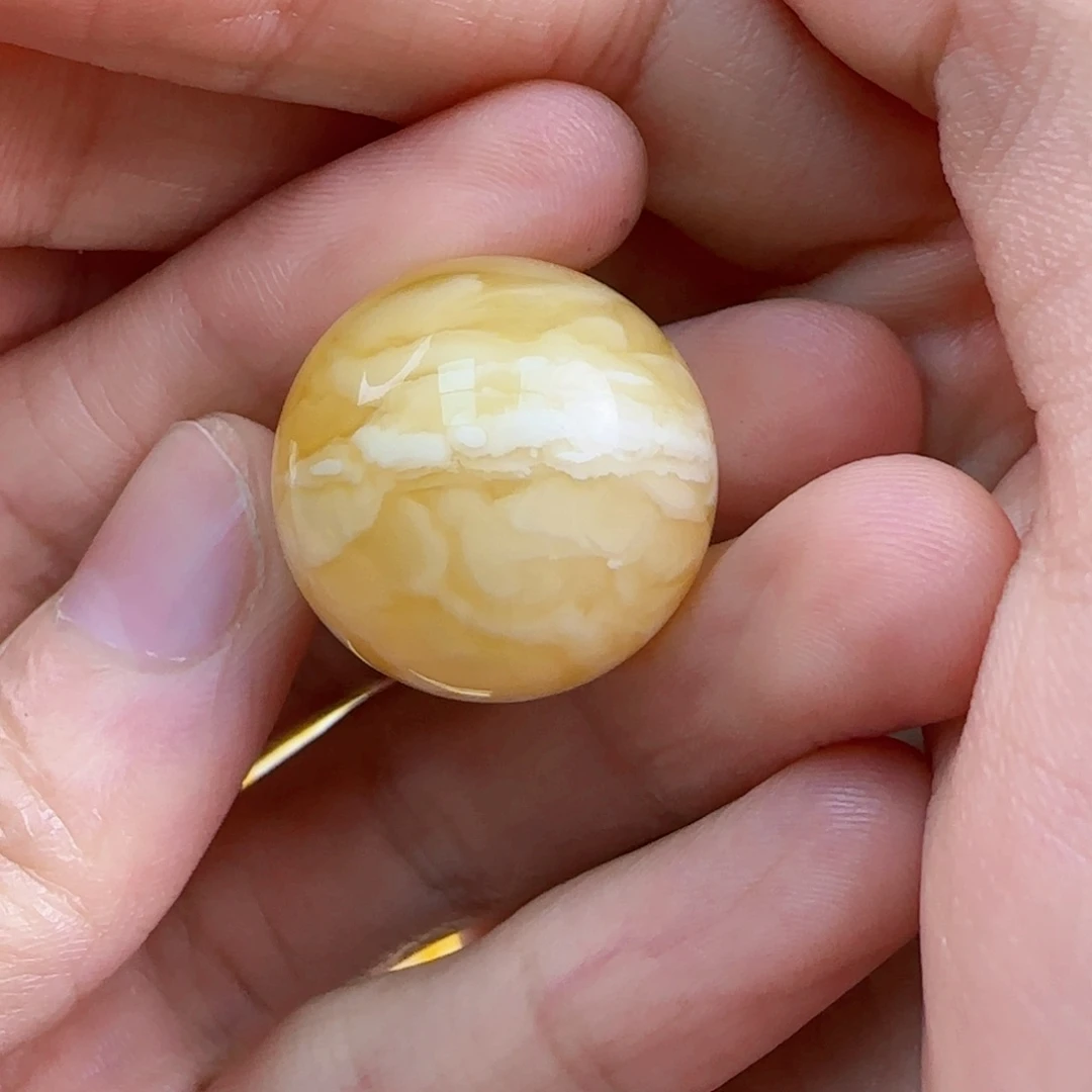 蜜蜡未镶嵌珠宝奇石