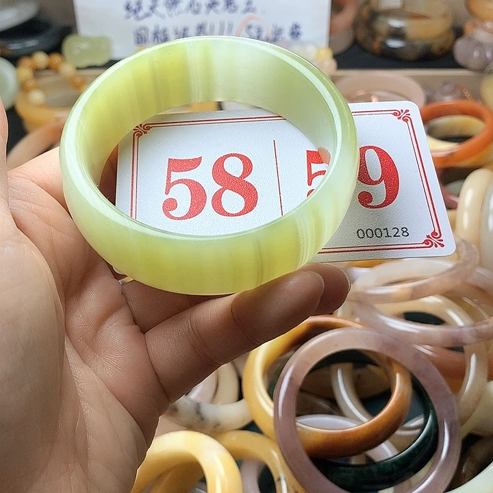 石英质玉（黄龙玉）未镶嵌手镯
