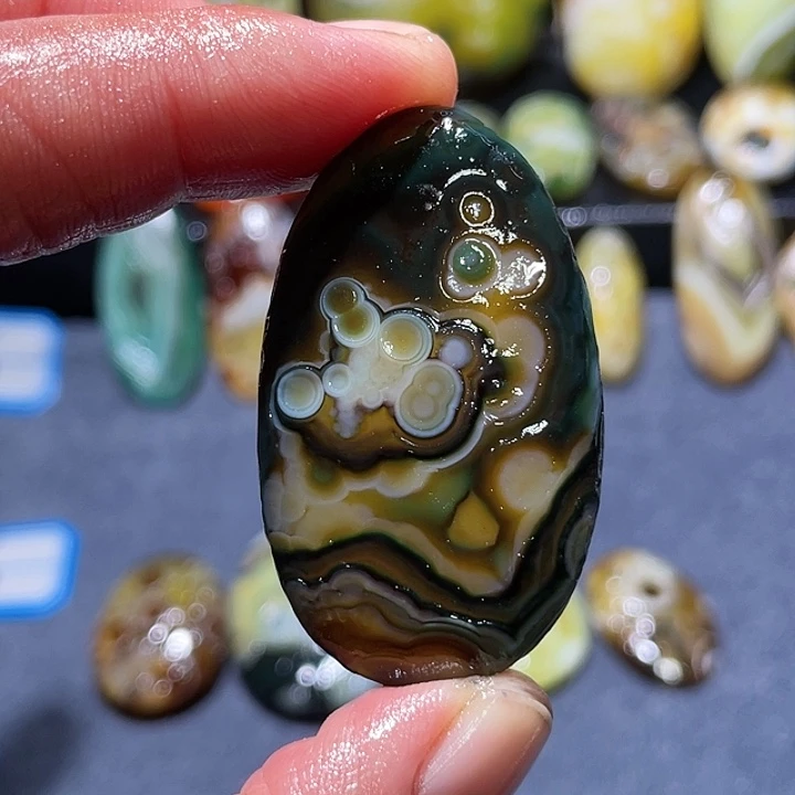 玛瑙/玉髓未镶嵌珠宝奇石