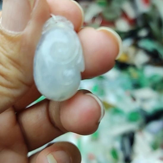 翡翠未镶嵌颈饰31