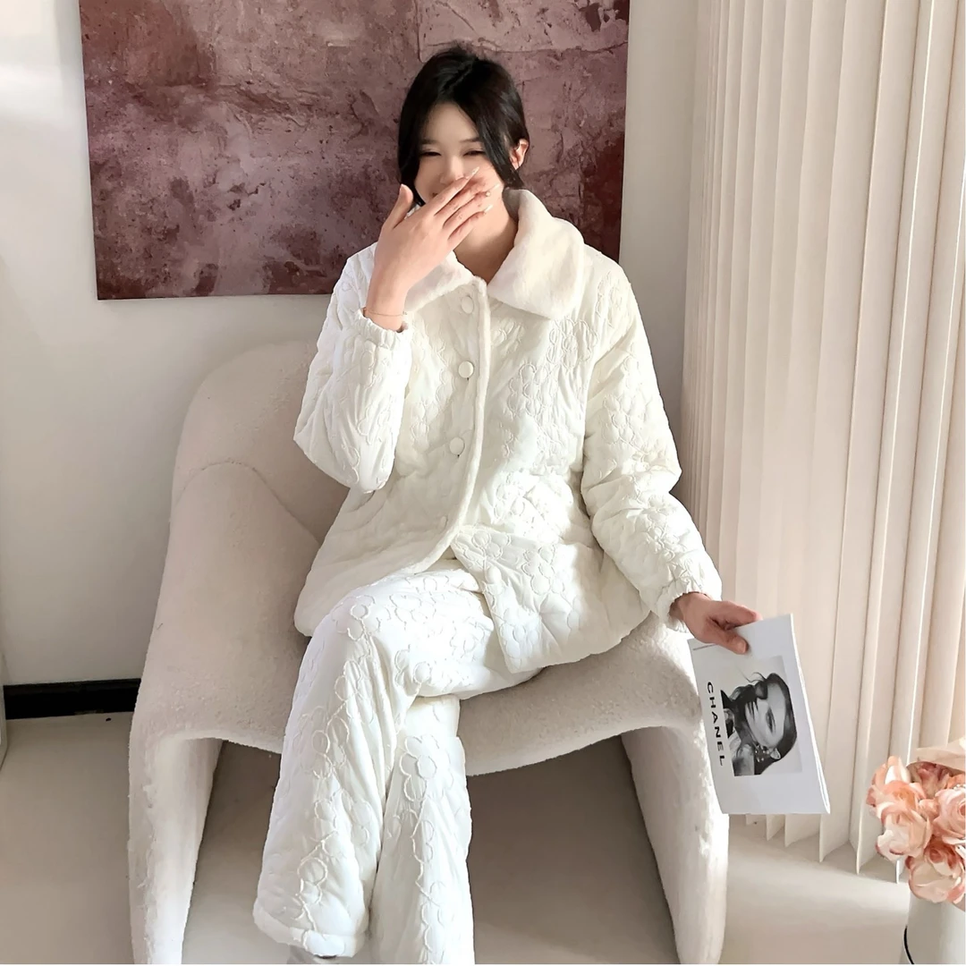 百家亲绣花三防可外穿加厚加绒保暖白色秋冬季夹棉时尚女睡衣套装
