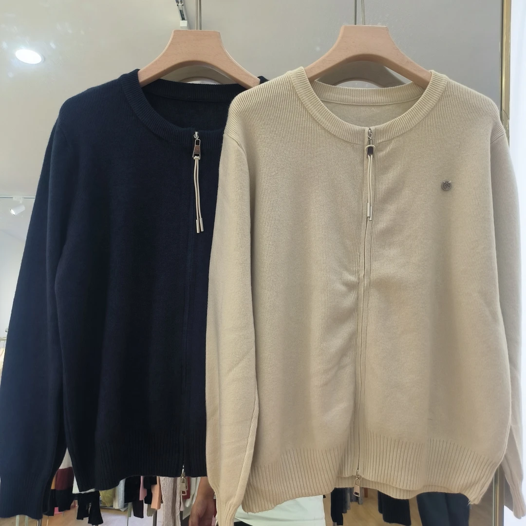 圆领开衫 小圆标 针织